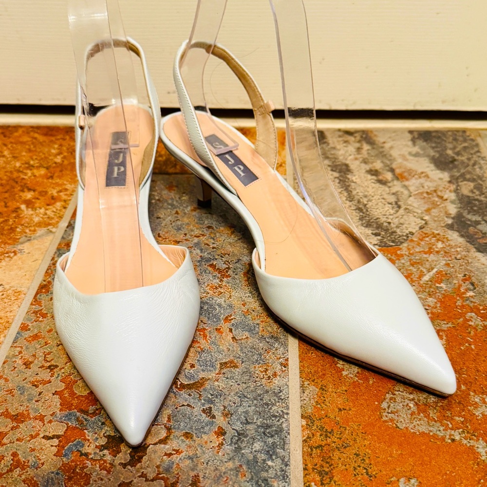 🎂Elegant Sarah Jessica Parker Light Cream Slingback Pointed Kitten Heels!